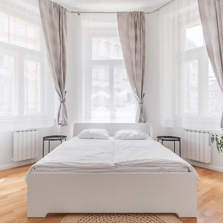 Luminous Apartment For 2 Near Wenceslas Square By Prague Days Екстериор снимка