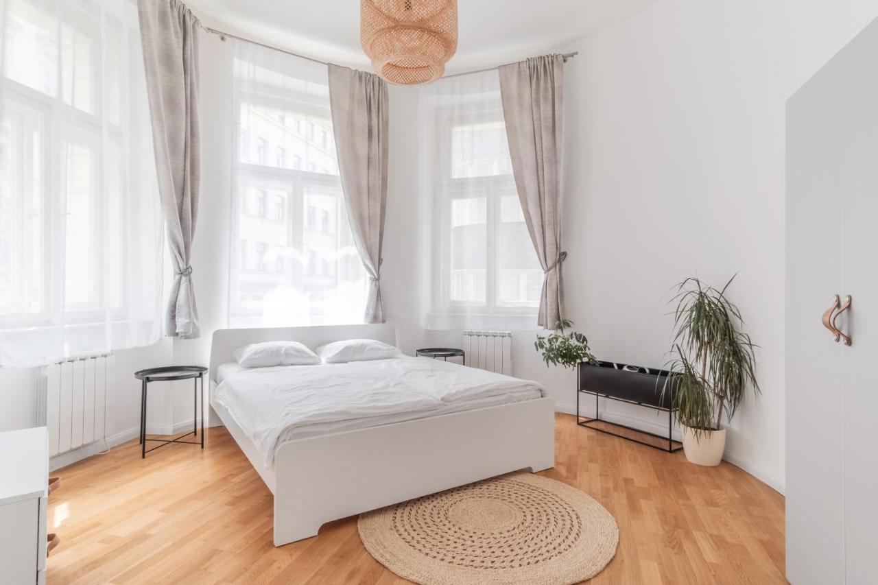 Luminous Apartment For 2 Near Wenceslas Square By Prague Days Екстериор снимка